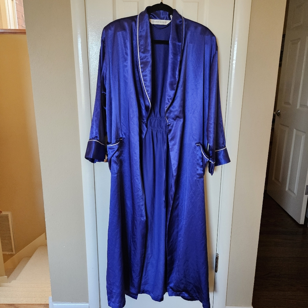 Victoria's Secret Blue Robe Intimates Sleepwear